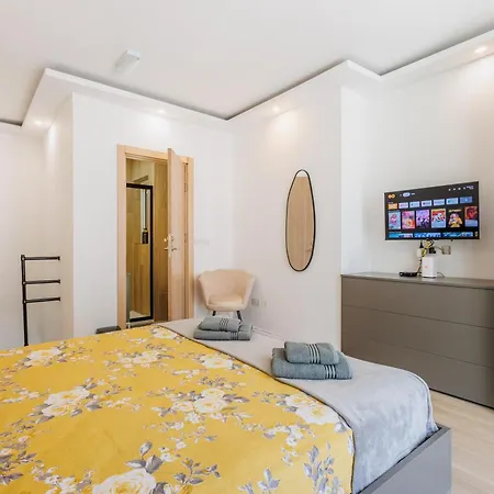Comfortable Duplex In Msida By Quicktrips Tal-Hriereb