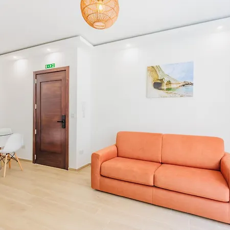 Comfortable Duplex In Msida By Quicktrips Apartment