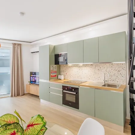 Comfortable Duplex In Msida By Quicktrips * Tal-Hriereb