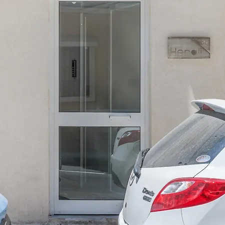 Comfortable Duplex In Msida By Quicktrips Apartment
